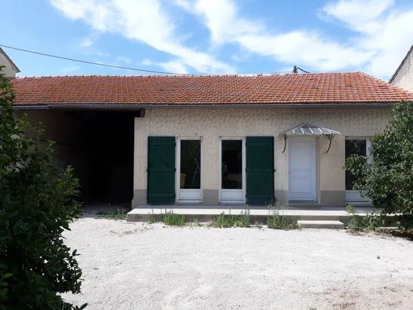 Maison 3 pièces de 73m2 avec jardin, à Jonquerettes