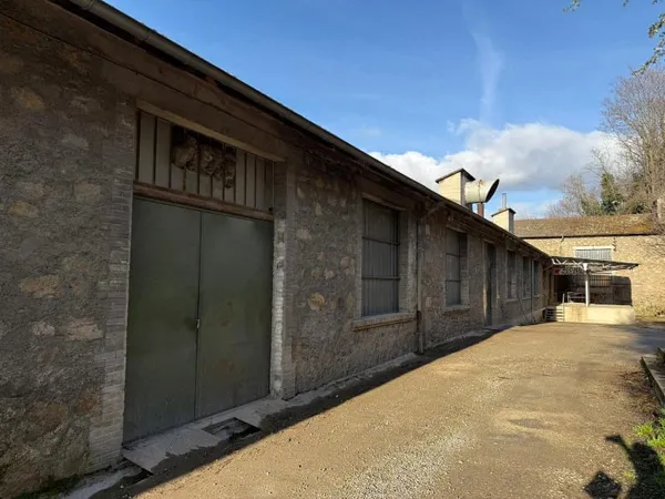 Local commercial 450 m²