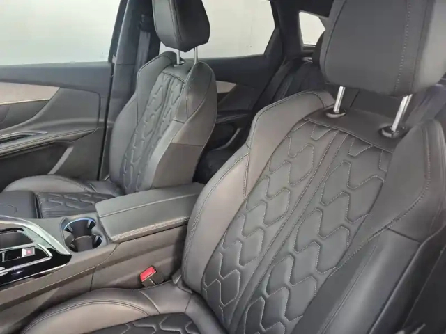 Peugeot 3008 puretech 130ch s&amp;s eat8 — photo 9