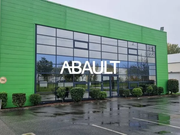 Local industriel 960 m²