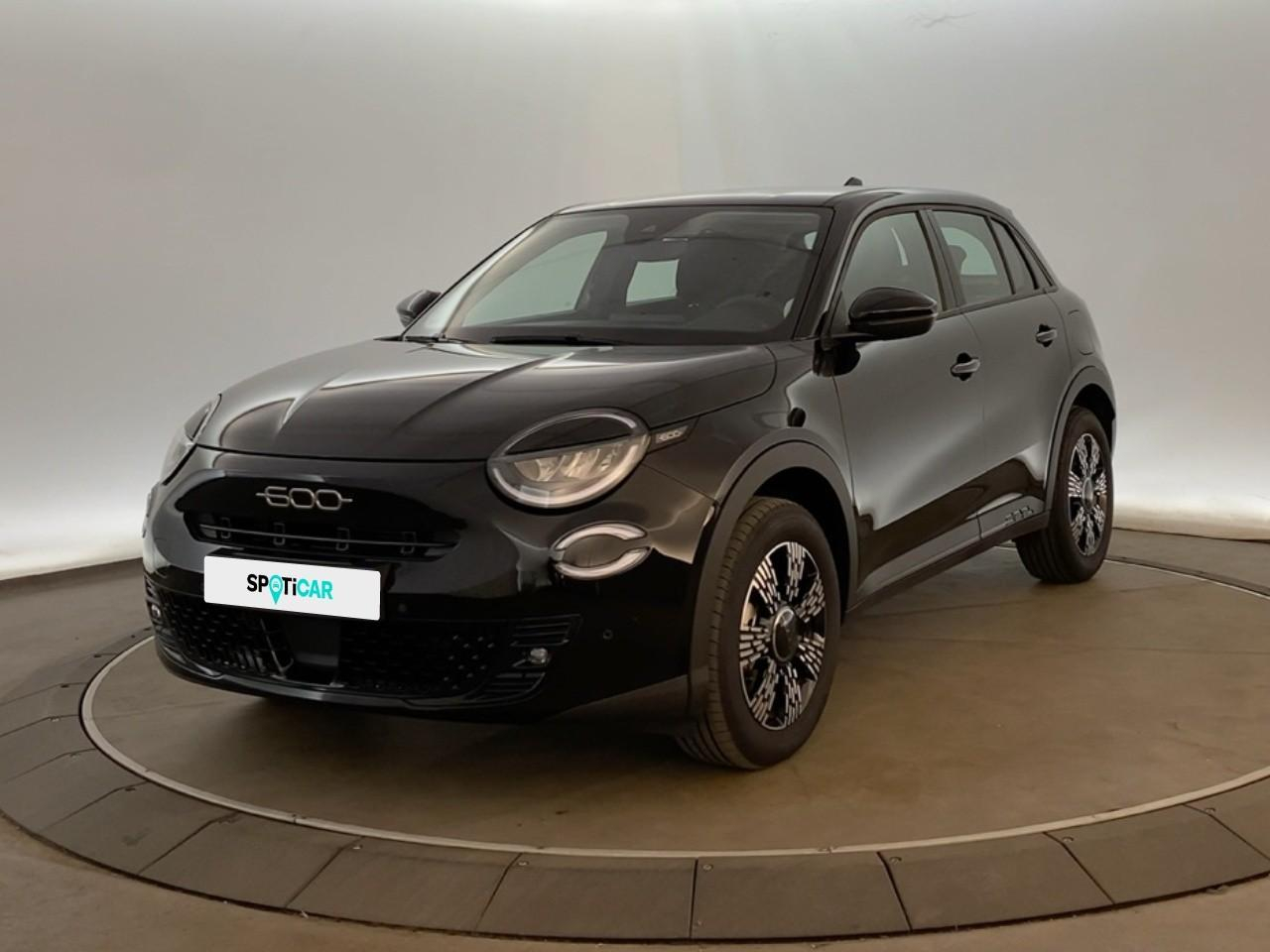 Fiat 600 t-gen 3 1.2 hybrid 145ch edct6 pop — photo 1