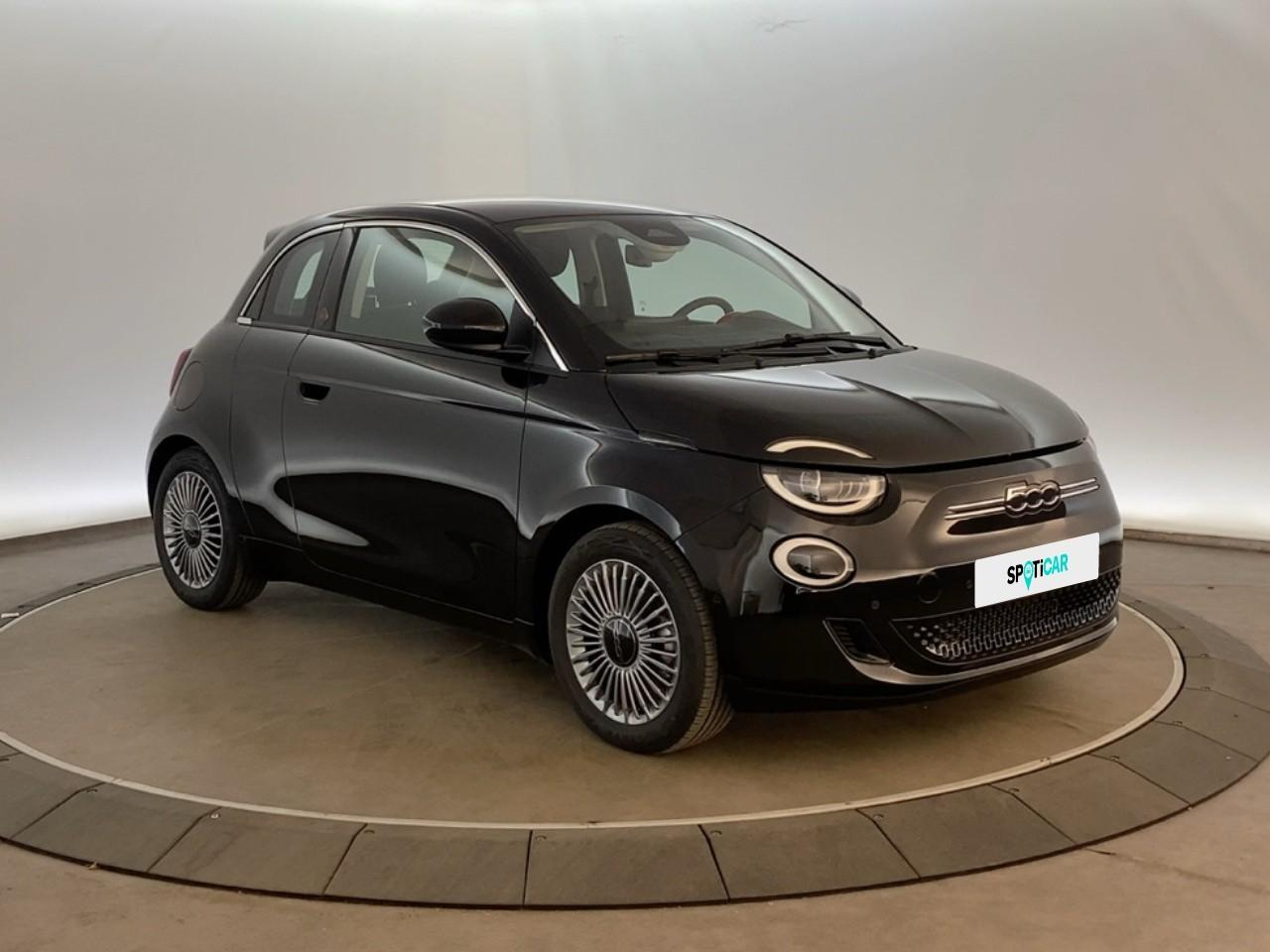 Fiat 500 3+1 e 118 ch red — photo 3