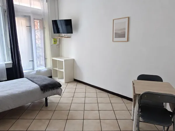 Proche Sciences Po, la Catho, transports en commun et toutes commodités