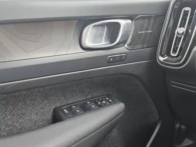 Volvo Xc40 t5 recharge 180+82 ch dct7 — photo 39
