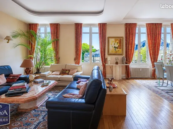 Duplex 6 pièces 195 m²