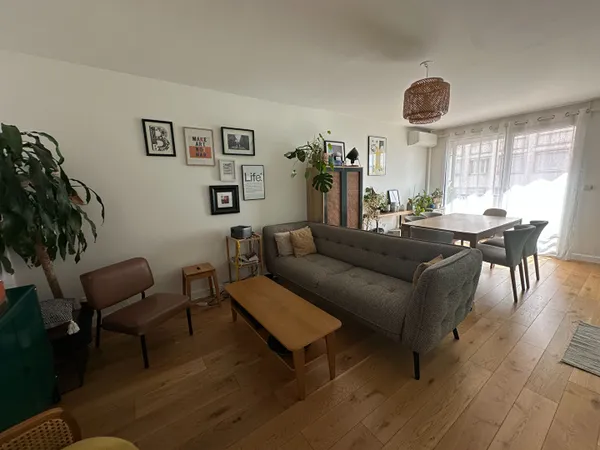 Location nue - Villeurbanne / République - T3 de 58 m² avec garage PMR