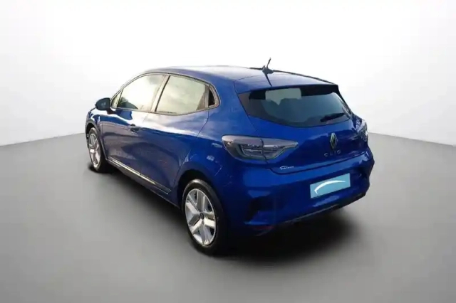 Renault Clio blue dci 100 ch gsr2 — photo 4