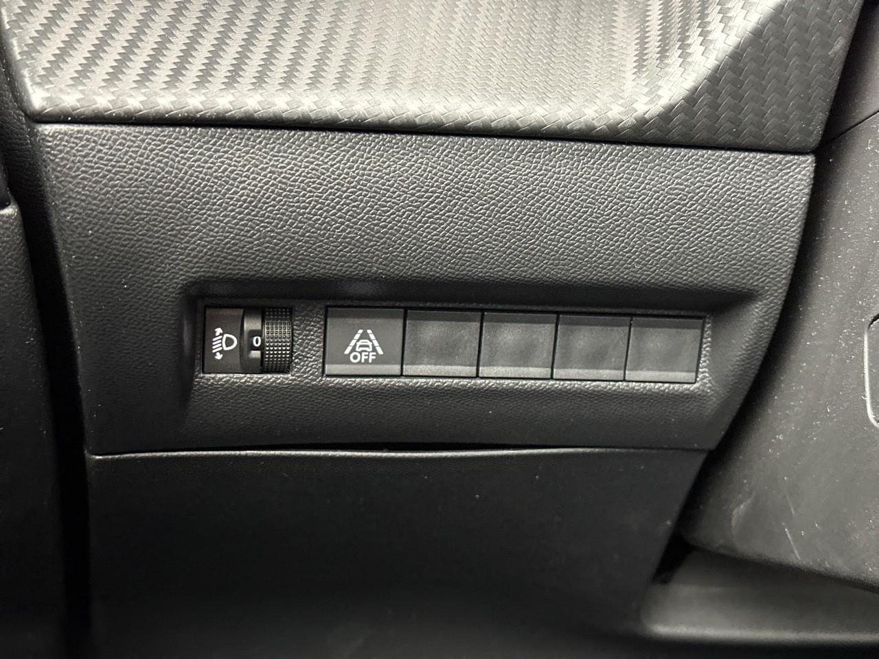 Peugeot 2008 bluehdi 130 s&s eat8 allure business — photo 16