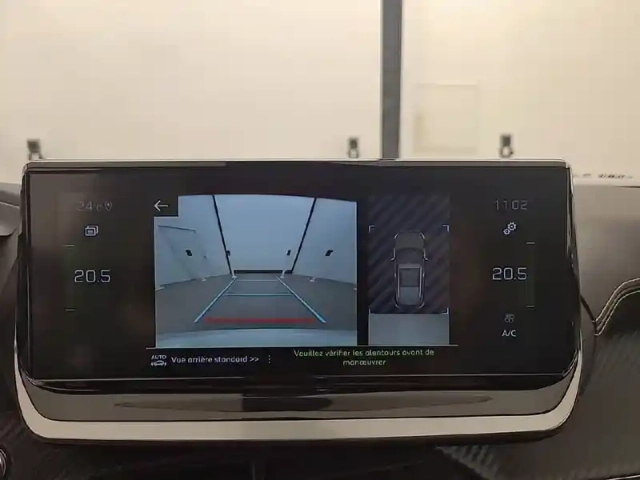 Peugeot 2008 puretech 130 s&amp;s bvm6 — photo 17