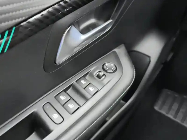 Peugeot 208 puretech 100 s&amp;s bvm6 allure pack — photo 20
