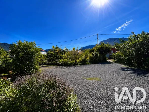 Terrain 669 m²