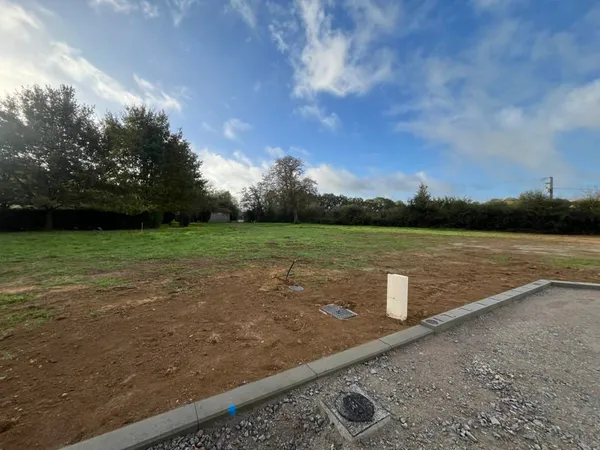 Terrain 645 m²