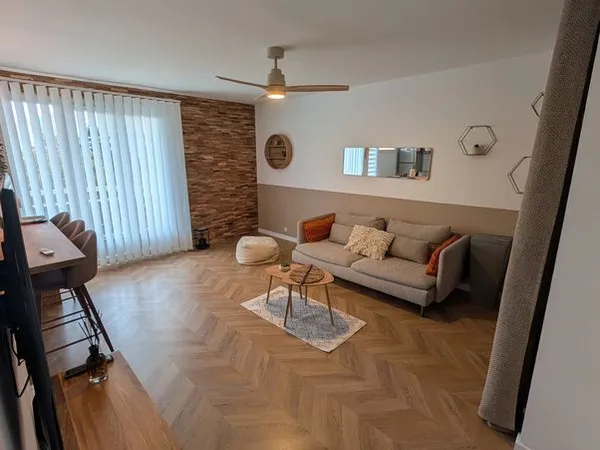 Agréable appartement meublé et équipé, lumineux et traversant