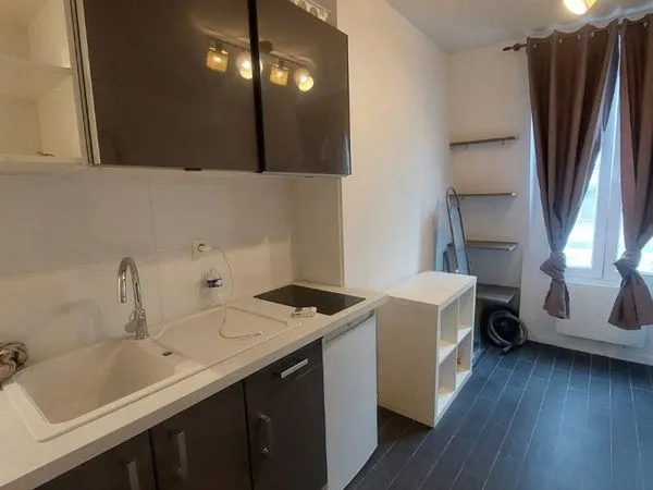 Loue studio meublé 16m² très bon état