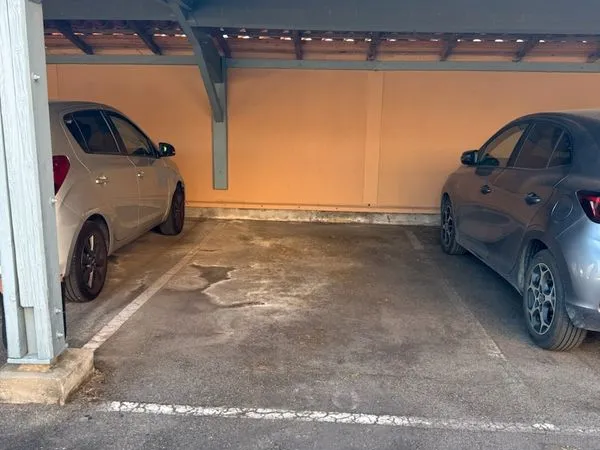 Place de parking sécurisée