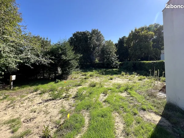Rare - Ensemble de 804 m² constructible, Le Bouil, plage à 700 m