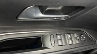 Peugeot 3008 1.5 BlueHDi 130ch S&S Allure Pack — photo 32