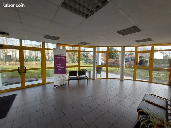 Local commercial 900 m² SALLERTAINE