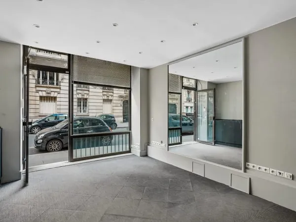 Local commercial 2 pièces 45 m²