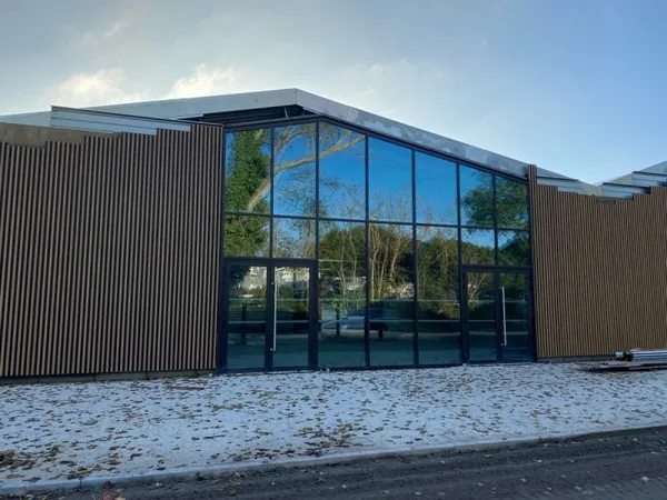 Loue local commercial 150m²