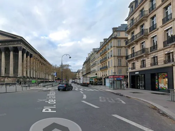 Local Commercial d'Angle 90m² - Rue Pasquier / Place de la Madeleine - Paris 8