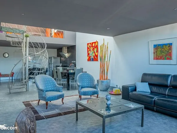 Loft 4 pièces 114 m²