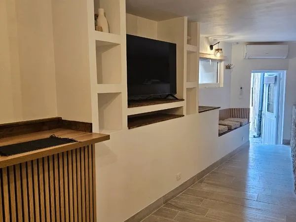 🏡 Studio de charme entièrement rénové et meublé - Rousset (13790) 📍 Rousset - 13790 | 750 / mois cha