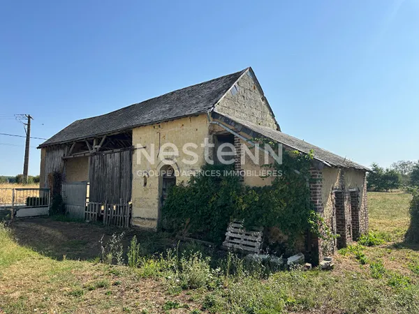 Grange avec écuries et soues à vendre à LA CHATRE-SUR-LE-LOIR (72340)