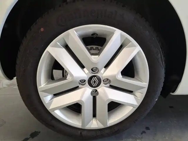 Renault Clio blue dci 100 ch gsr2 — photo 13