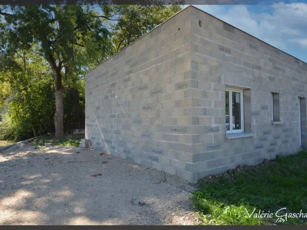 Maison neuve deux chambres à SAINT SEURIN SUR L'ISLE (33)