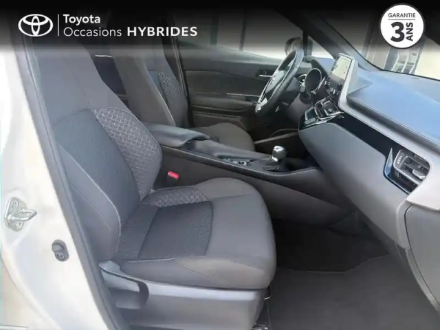 Toyota C-Hr 122h dynamic 2wd e-cvt my22 — photo 6