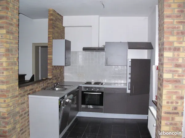 Appartement 1ER ETAGE 120 M2 620 euros