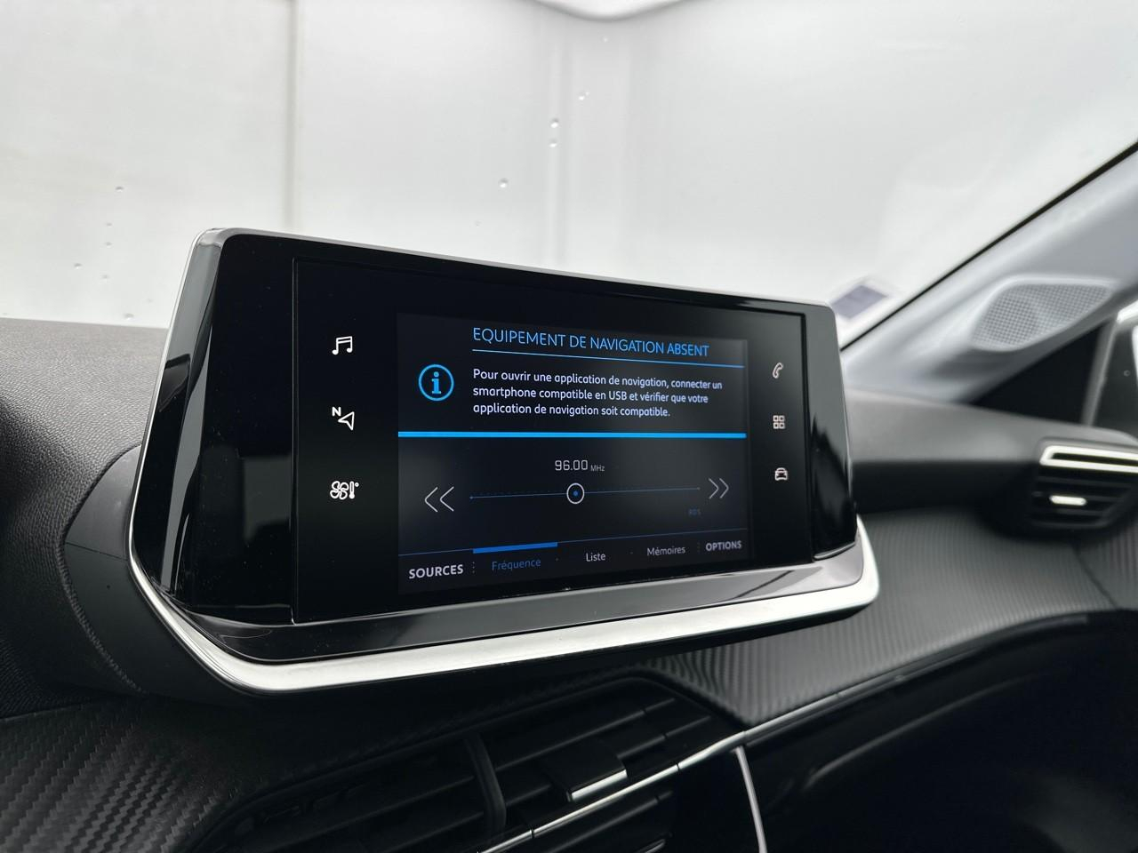 Peugeot 208 puretech 100 s&s bvm6 style — photo 10