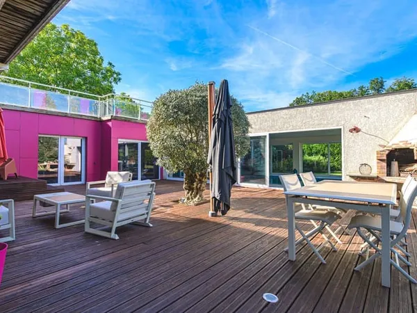 Maison 6 pièces 238 m²