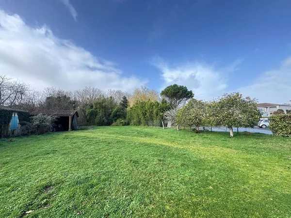 Terrain 1437 m²