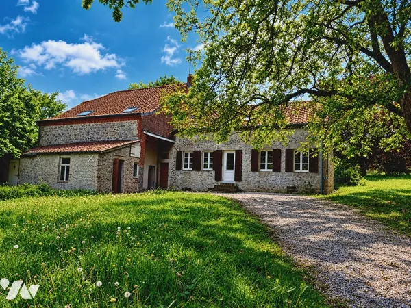 Maison 8 pièces 196 m²