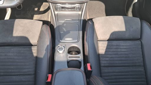 Mercedes Classe CLA Shooting Brake 220 d 7G-DCT - Fascination Amg – 2018 – 134150 km – Diesel – Boîte Automatique — photo 6