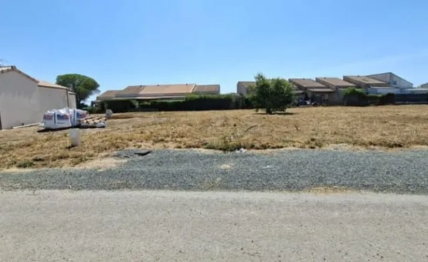 Terrain 396 m²