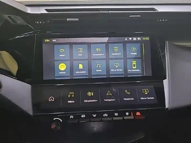 Peugeot 408 phev 225 e-eat8 — photo 24