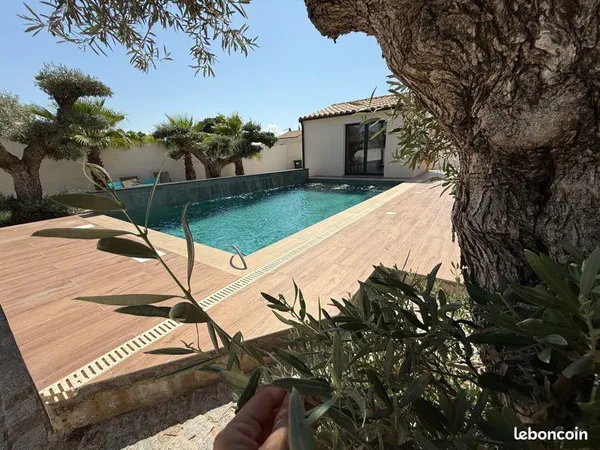 Villa haut de gamme avec piscine