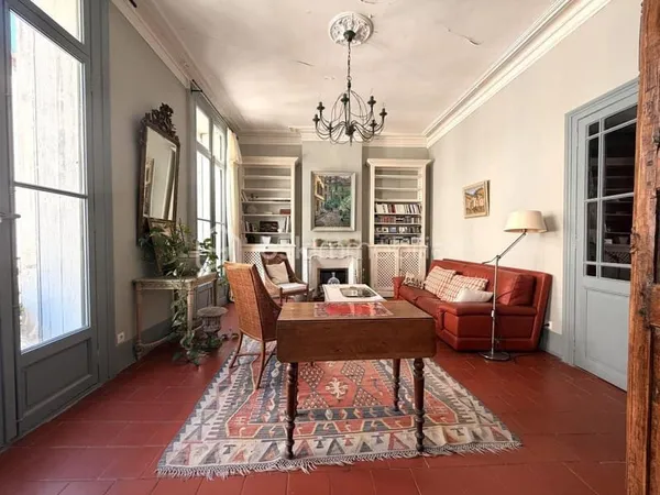 Appartement Haussmannien avec studio