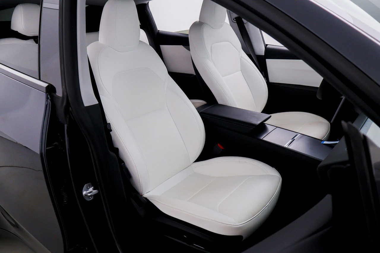 Tesla Model Y — photo 14