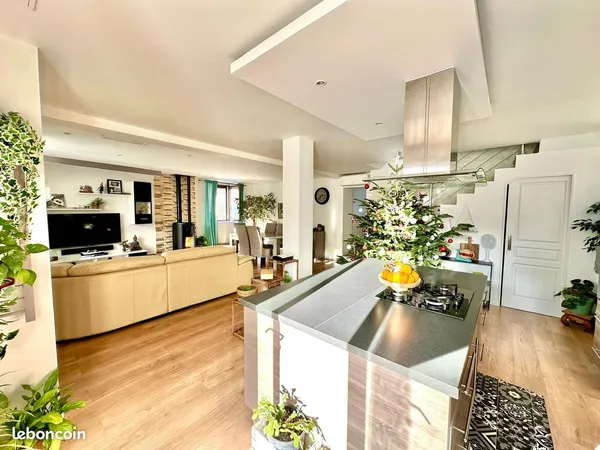 Maison 145 m² avec terrasse et parking