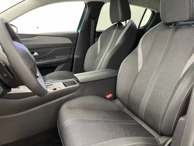 Peugeot 308 hybrid 145 e-dcs6 — photo 46