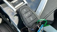 Peugeot 3008 HYBRID 225ch GT e-EAT8 — photo 16