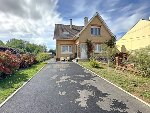 Maison 7 pièces 195 m²