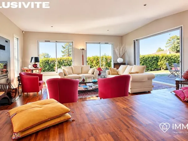 Maison individuelle de plain-pied avec pièce de vie 159 m2