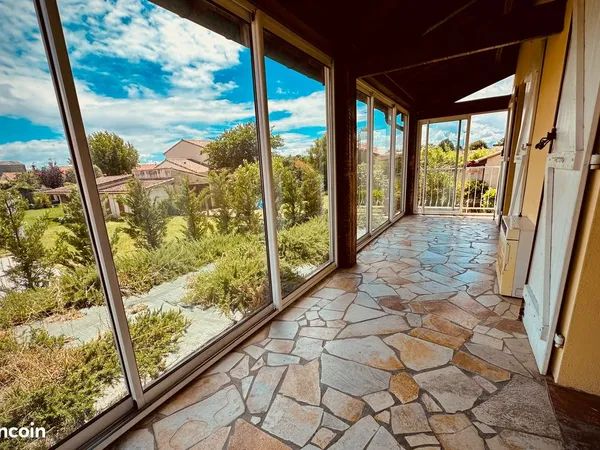 Belle maison rénovée T5 au coeur de Plaisance du Touch