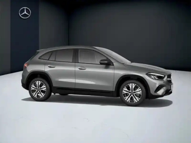 Mercedes Gla 200 d progressive line — photo 15