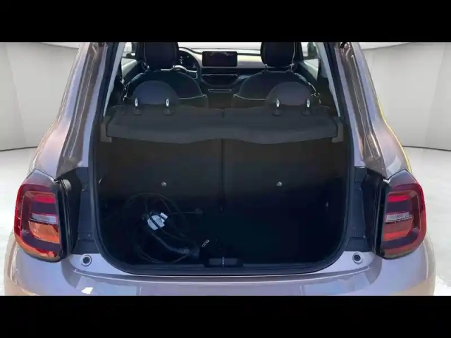 Fiat 500 e 118ch pack confort &amp; style my23 — photo 5